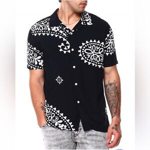 NWT-Brooklyn cloth co.-S-black& white patterned-short sleeve, button-down shirt.
